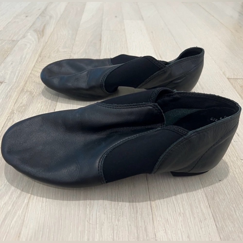 Capezio E-Series Kids Jazz Shoes Black Leather Size 10.5 NWOT - Picture 4 of 9